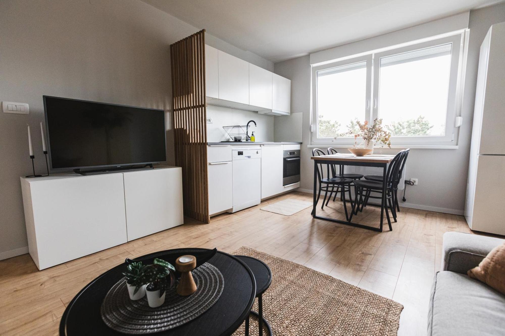 Apartment Flexible Selfcheckins 76 - - Arena - Bedroom - New Zagreb