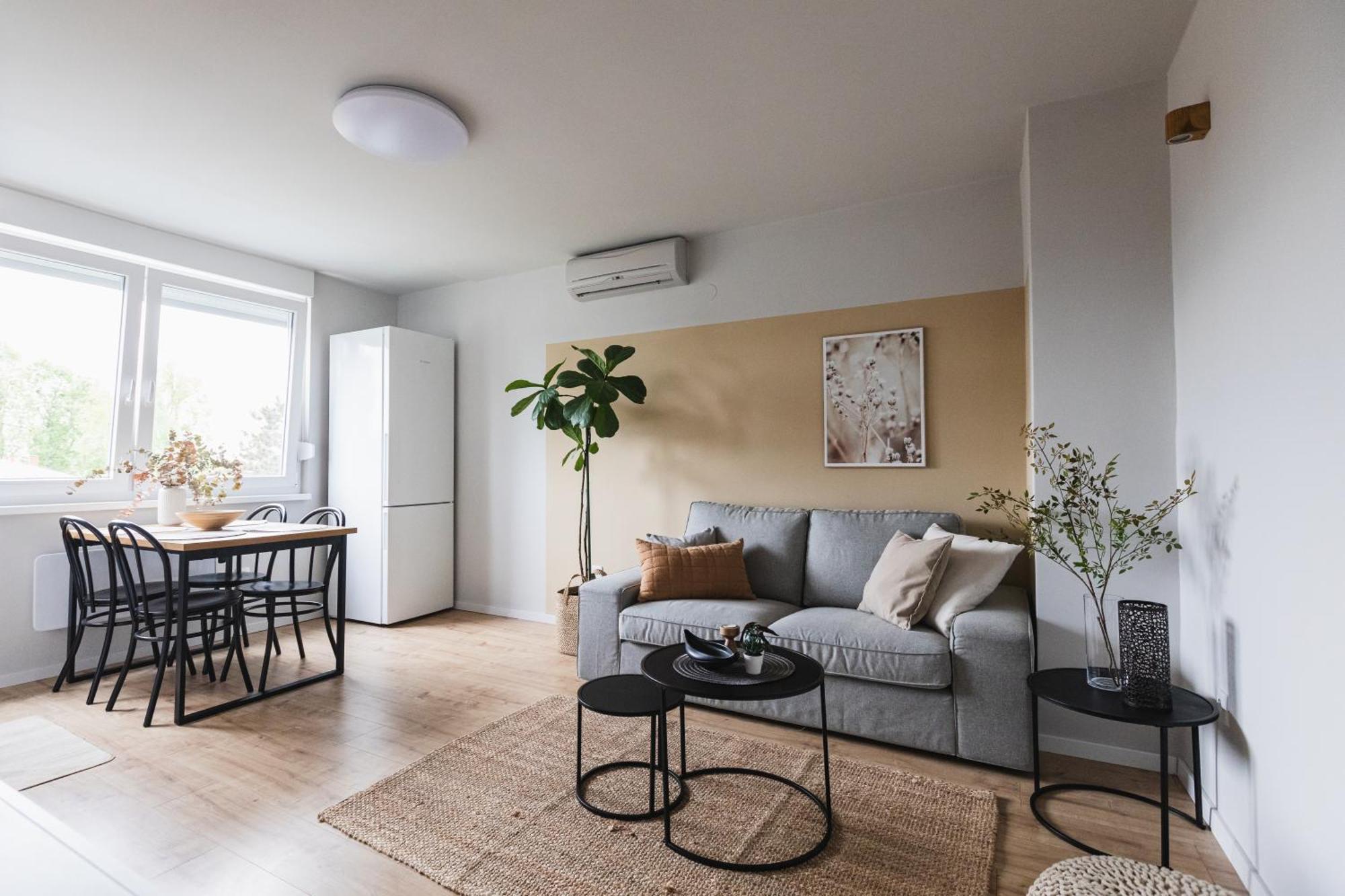 Flexible Selfcheckins 76 - - Arena - Bedroom - New