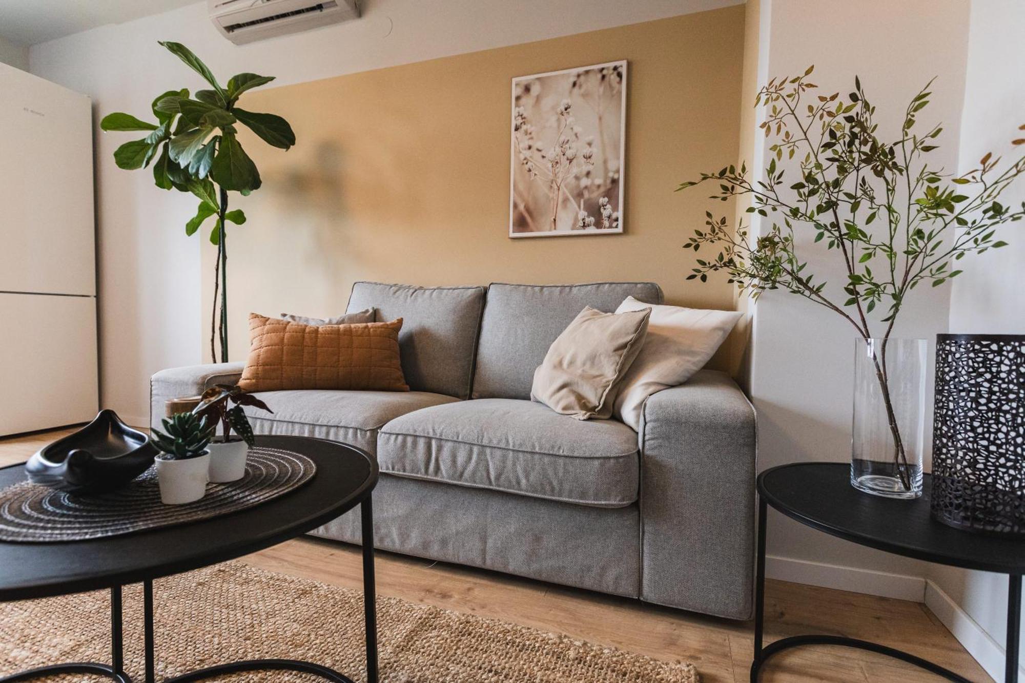 Flexible Selfcheckins 76 - - Arena - Bedroom - New Zagreb