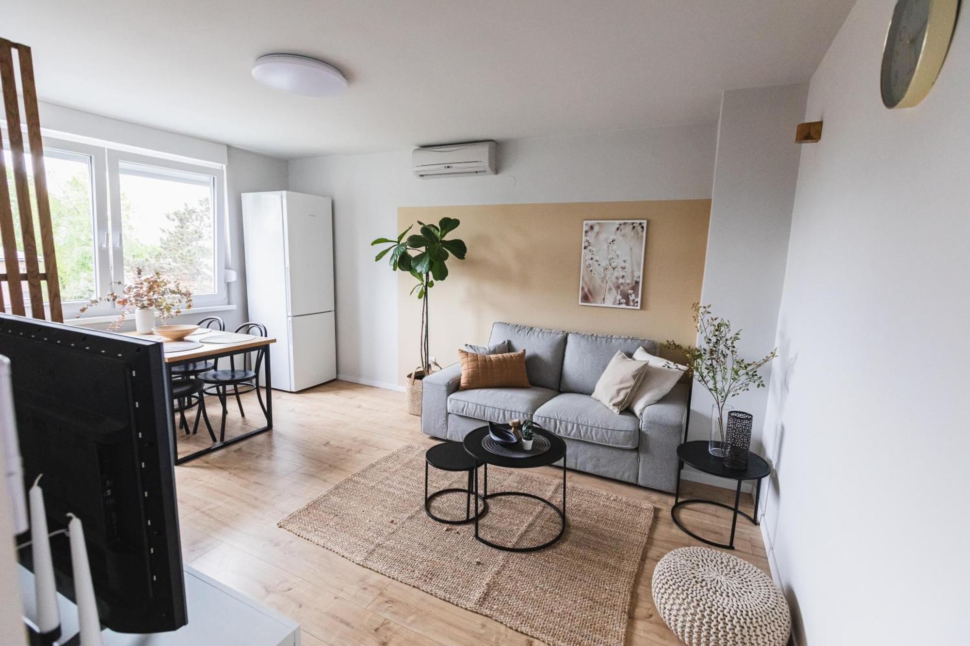 Flexible Selfcheckins 76 - - Arena - Bedroom - New Zagreb